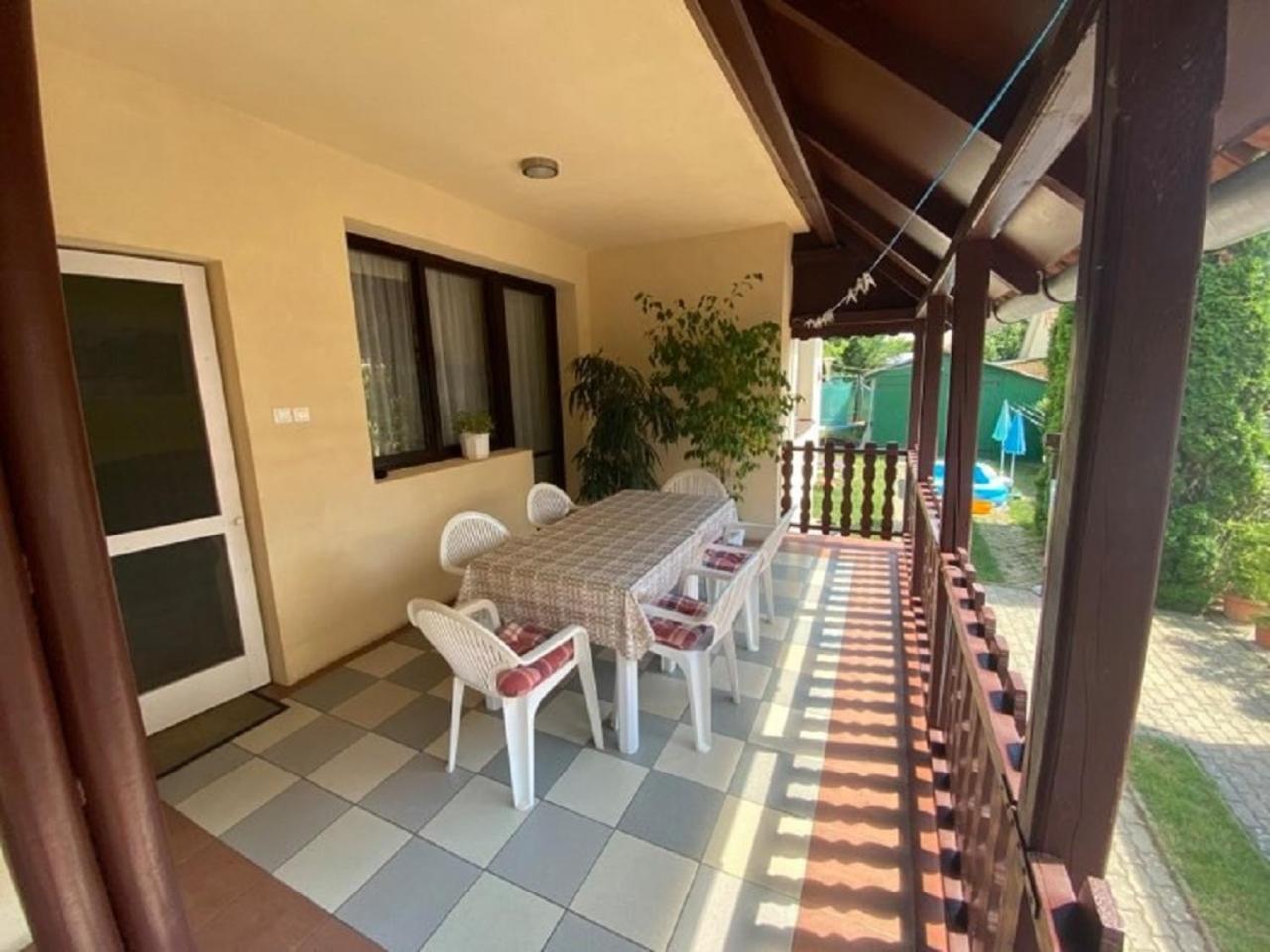 Appartement Sziszi Nyaralohaz à Balatonszarszo Extérieur photo